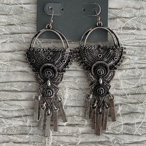 Dylanlex silver fringe earrings